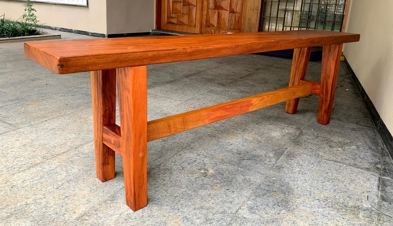 Banco em peroba-rosa 1,50m x 27cm com 47 cm de altura
