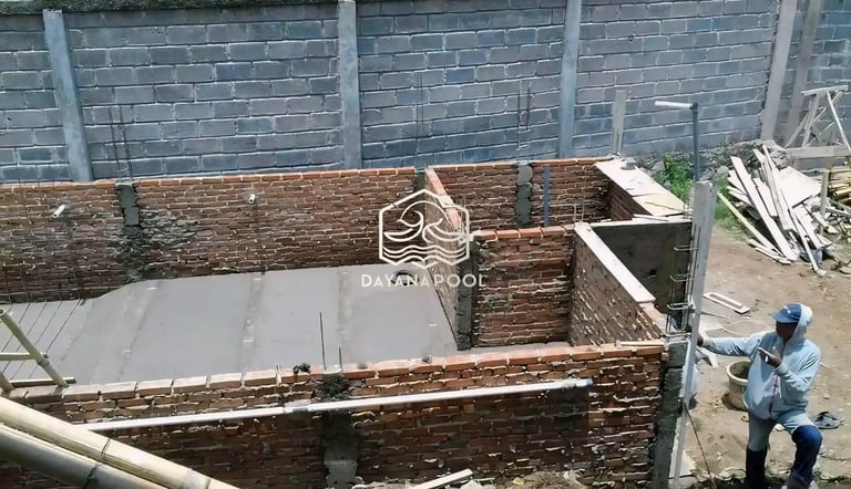 Kontraktor DayanaPool merancang kolam Jacuzzi custom