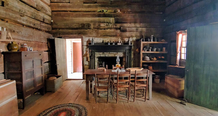 Huntsville, AL - A large cabin with a big kitchen area at Burritt on the Mountain