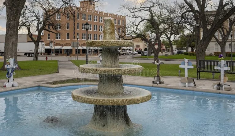 Historic downtown building with crystal‑clear windows, window cleaning in Uvalde, TX