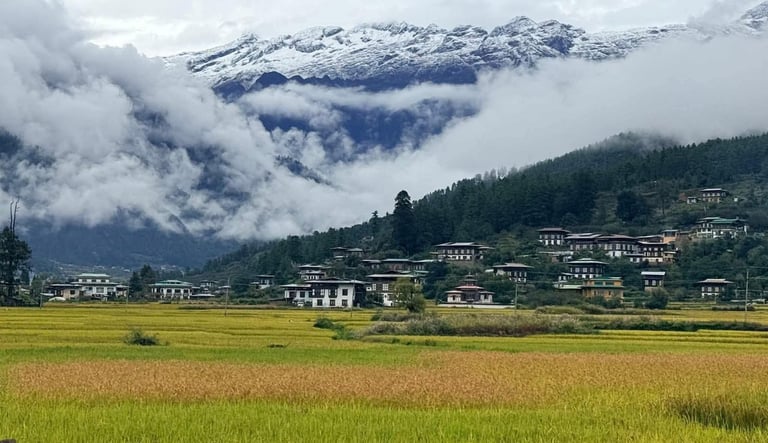 Paro-Valley-During-Early-Autumn-Season