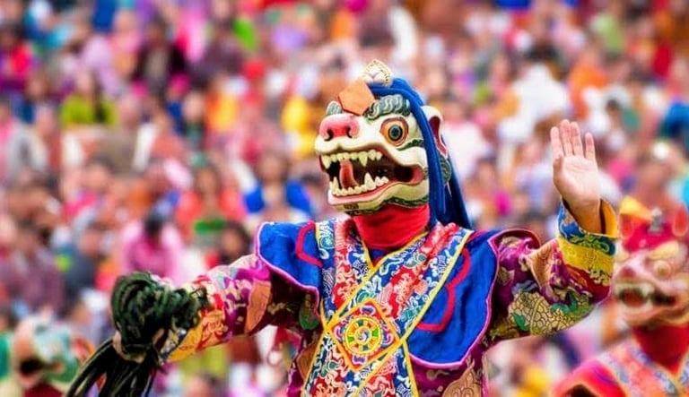 maksed-dancer-during-thimphu-tshechu-fevstial