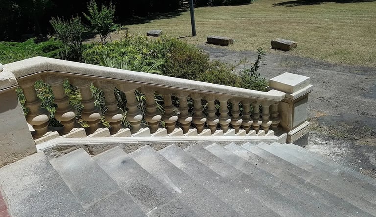 Escaliers rénové - ARNOULD MTDP - Taille de pierre - Pézenas - Hérault