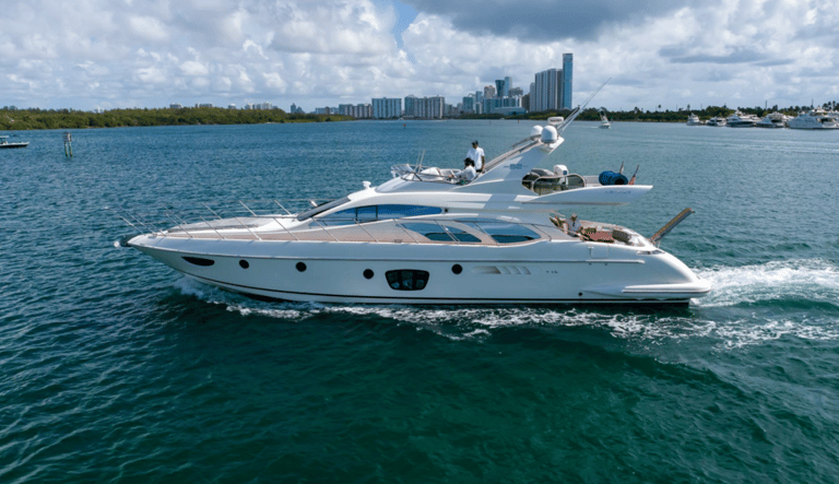 65FT Azimut yacht rental Miami flybridge