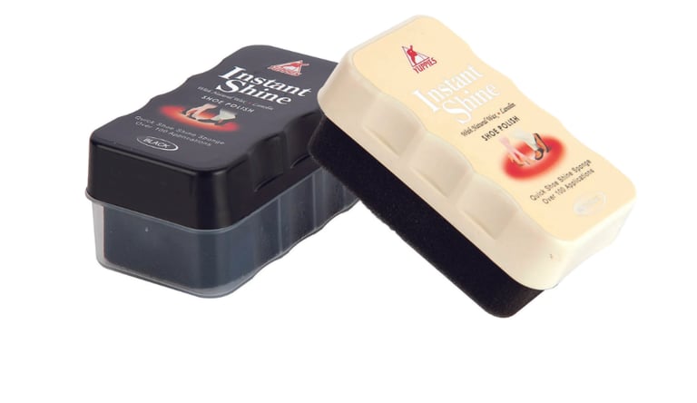 Yuppies Instant Shine sponge packaging – floral-scented leather shoe care
