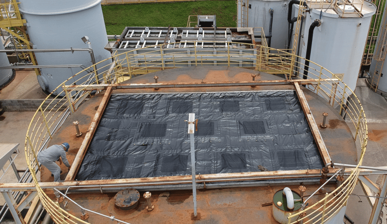 Solutii retinere mirosuri bazine prin acoperire cu membrana cu filtre carbon activ