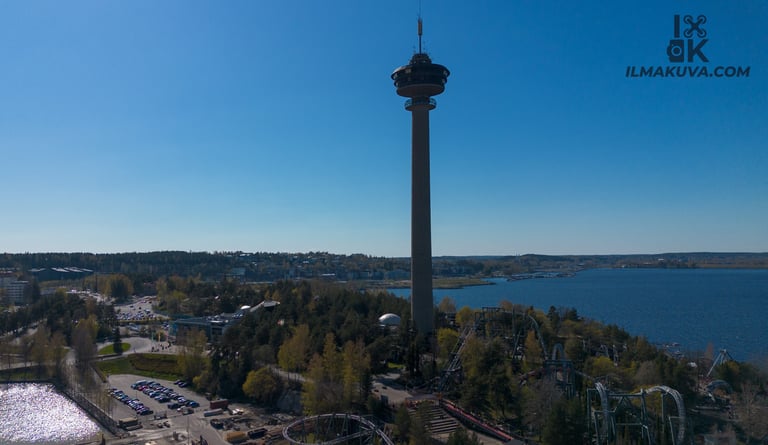 Dronekuva Tampere, Särkänniemen Näsinneula