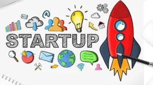 En ritad röd raket lyfter mot skyn med texten startup tillvänster och olika symboler för att starta och driva företag.
