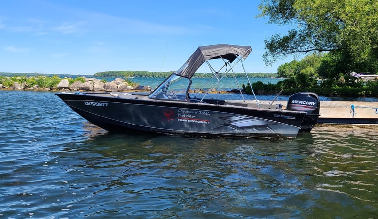 Boat wraps - lettering and graphics