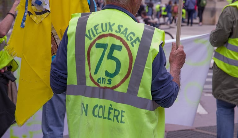 This wise old man is 'en colère '(angry!)
