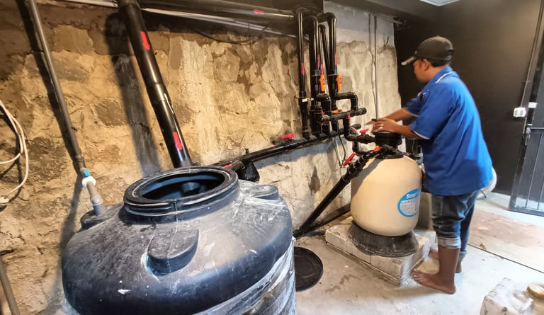 Proses pembackwasan Filter Kolam Renang