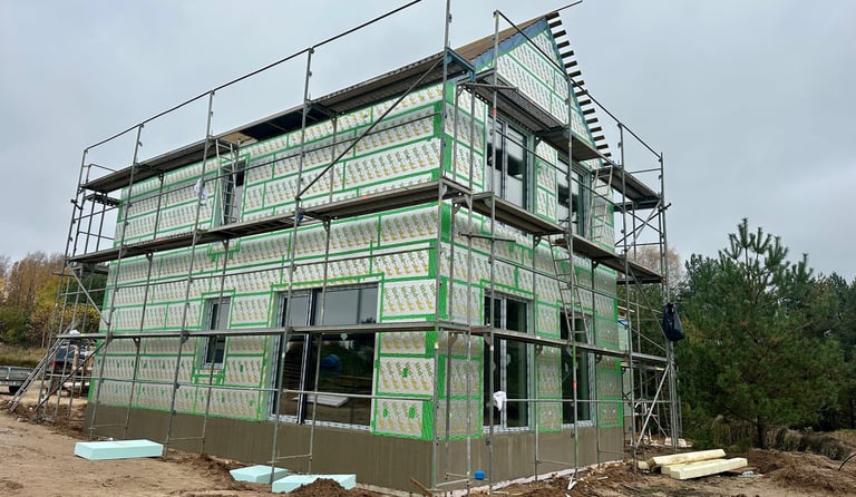 Namas apšiltintas PIR plokštėmis