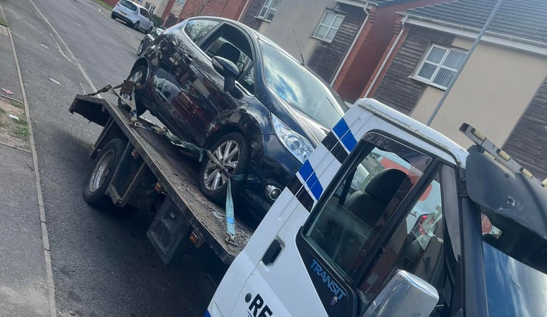 alt="SORN vehicle picked up for scrap near Hampton"