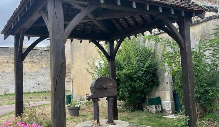 Druyes-les-Belles-Fontaines, France