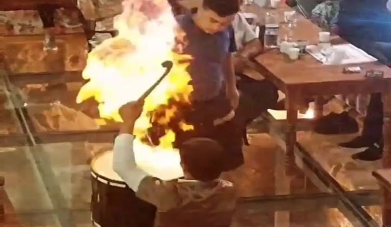 Urfa Sıra Geceleri | Urfa Sıra Gecesi Ateş Şovu