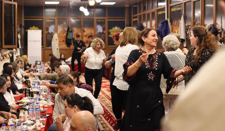 Urfa Sıra Gecesi Halay Şovu