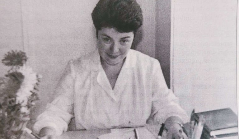 Doina Frumuselu au Laboratoire des effets de la corrosion et de l’environnement de l’ICEMENERG, Buca