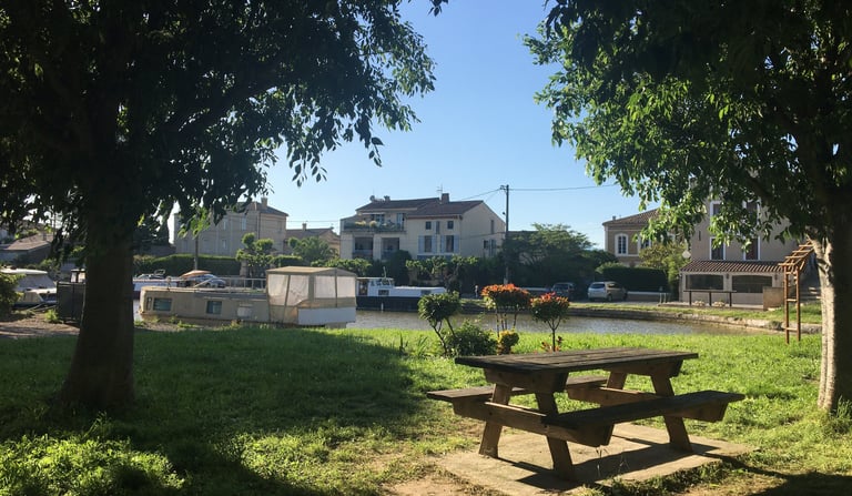 Public Park in Homps