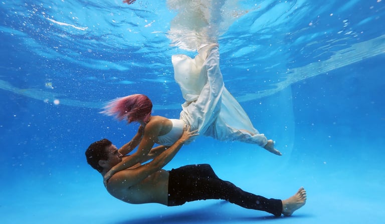 bride and groom underwater Jupiter, Florida 