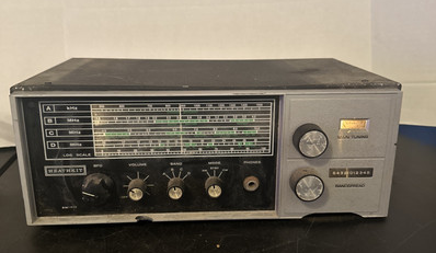 Heath Kit Radio SW-717 ham radio