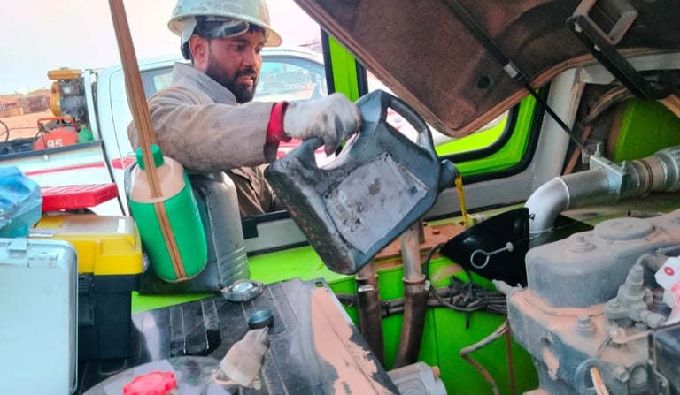 Zoom line forklift oil changing in Saudi Arabia Forklift oil changing