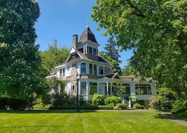 Salem, OR - Historic Deepwood Mansion on a 5 acre beautiful park