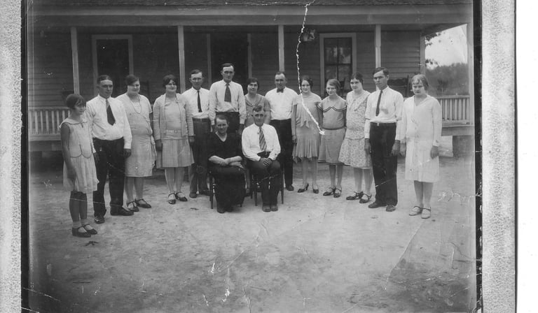 The entire family? But somebody is missing. What happened to Hilda?