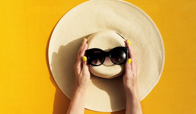 autre-moyen-de-protection-solaire-chapeau-lunette