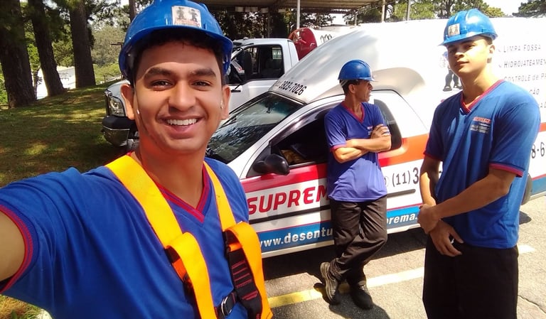 técnicos de desentupimento