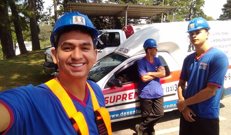 técnicos de desentupimento