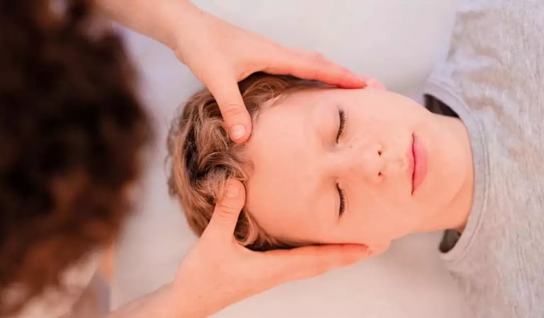 sesión de reiki con las manos