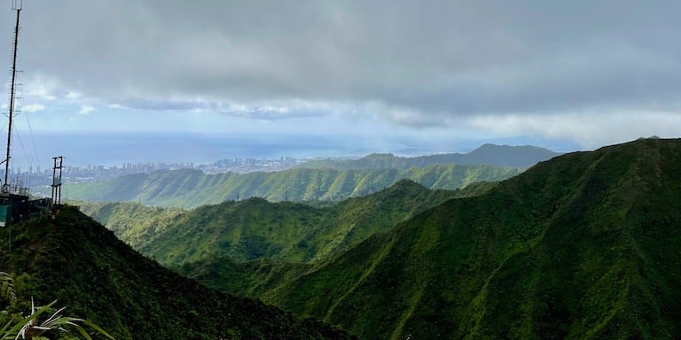 Wiliwilinui Ridge Trail O'ahu Hawai'i