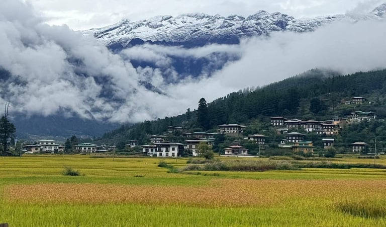Paro-Valley-During-Early-Autumn-Season