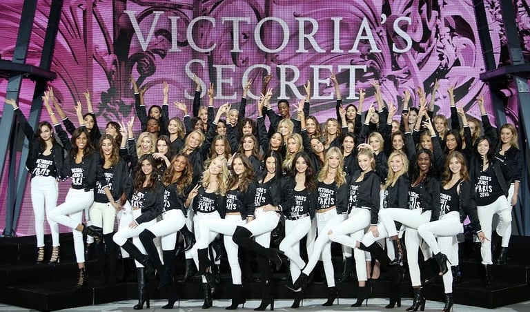victorias-secret-fashion-show-2016