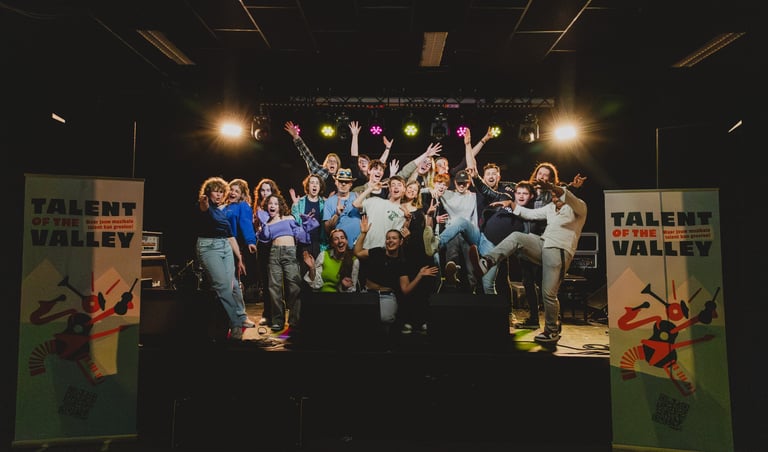 Groepsfoto bij de Talent of the Valley showcase