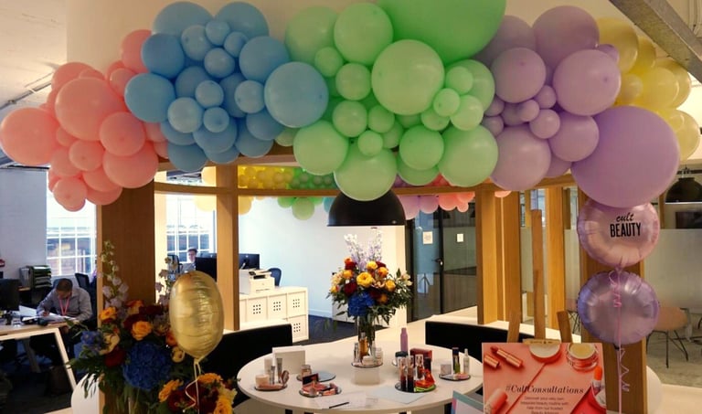 balloons garland setup