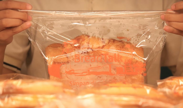 plastic baggie with food inside