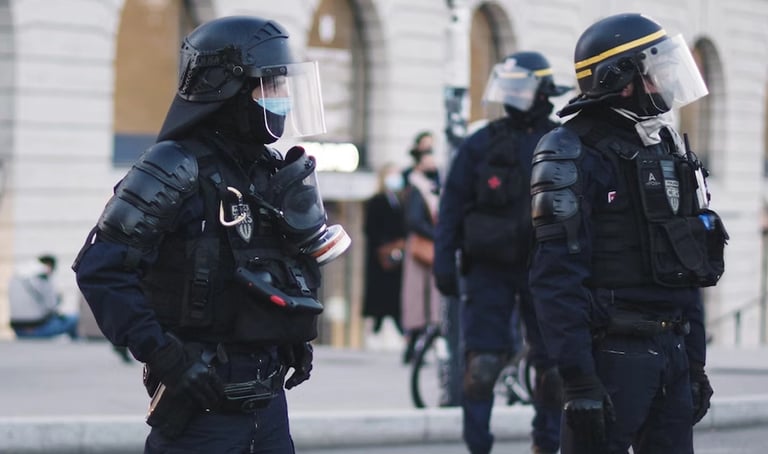 anti riot police