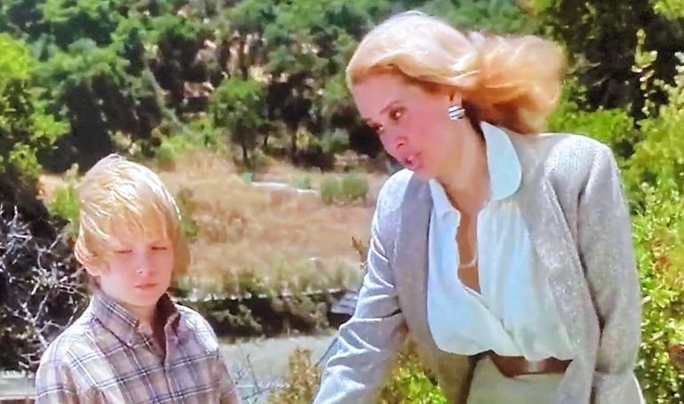 Invaders from Mars - Karen Black, the Loveliest School Nurse
