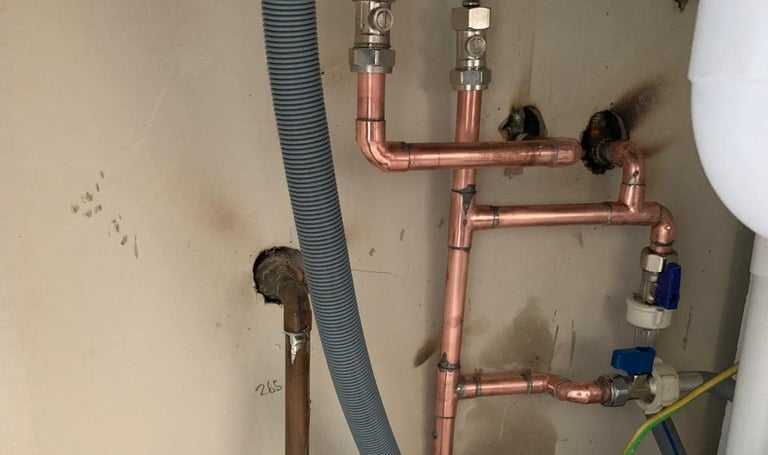 leaking pipes fixed by axm plumbing services