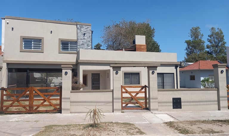 Casa con revestimiento texturado