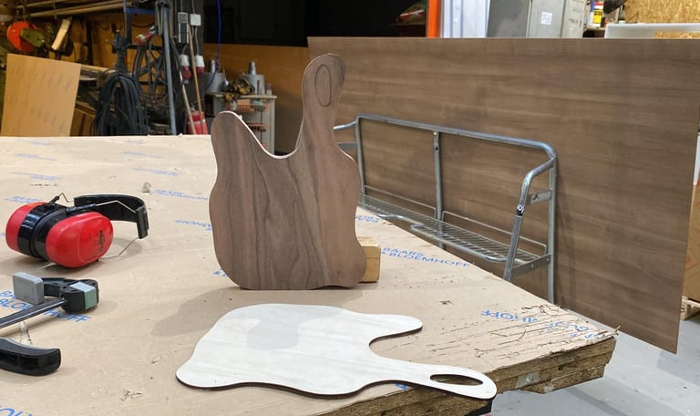 Hier zie je de mal en de ruwe plank waar ik dan een Borrelplank voor iedere Gelegenheid of cadeau 