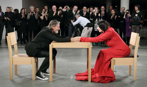 Performance "The Artist Is Present", 3 meses, Museu de Arte Moderna, Nova York, 2010.