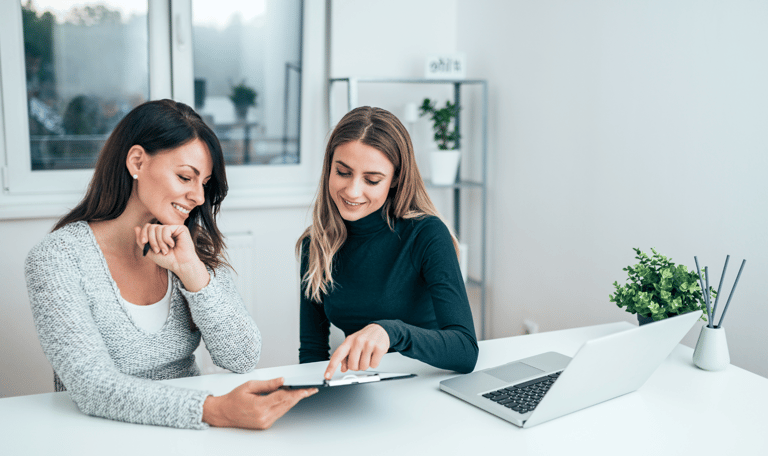 Reunión inicial para definir objetivos y prioridades de la clínica dental.