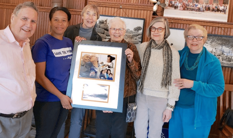 Service League presents award from Chicago Commons to HP Historical Society for Archives
