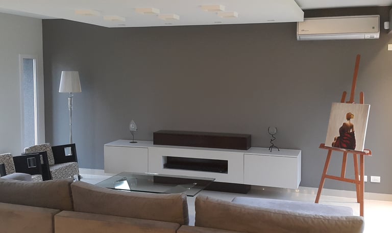 Mueble para tv con sistema de elevación tipo TV lift