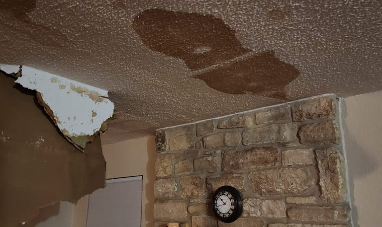 ceiling-water-damage-from-rain-in-liberty-hill-chrome-water-damage-restoration-experts