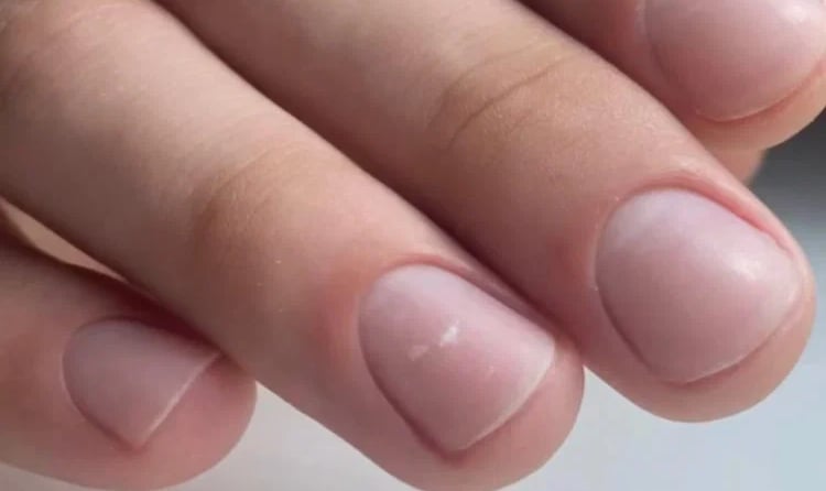 Moteriškas manikiūras higieninis