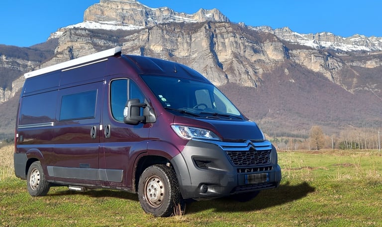van aménagé violet crolles grenoble isère montagne jumper store citroen