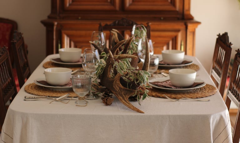 Brame des Cerfs – table automnale raffinée : art de la table et décoration naturelle et élégante.